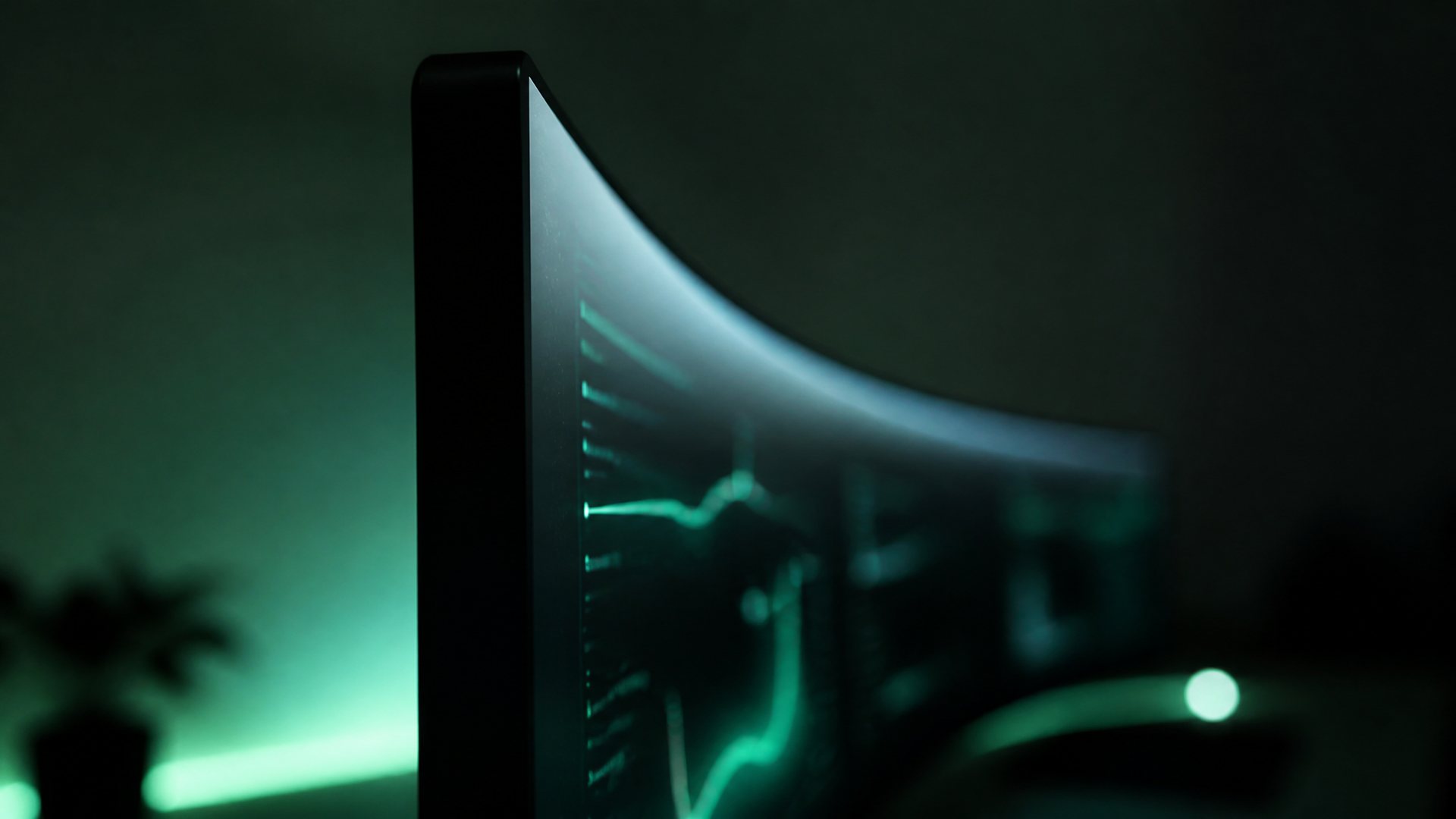 Monitör ekranında mint rengi parıltı, we kollektif arayüzüne yakın plan